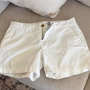 Old Navy White Women's Cotton Shorts